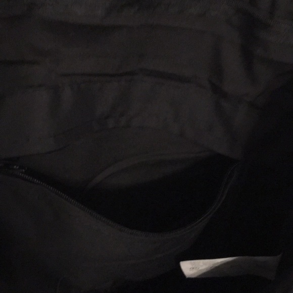 SOLD FLASH SALE SHADES OF COLOR WOVEN TOTE BAG - Picture 4 of 6